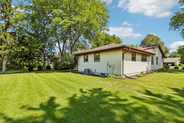 W167N10425 Bridle PATH, Germantown, WI 53022
