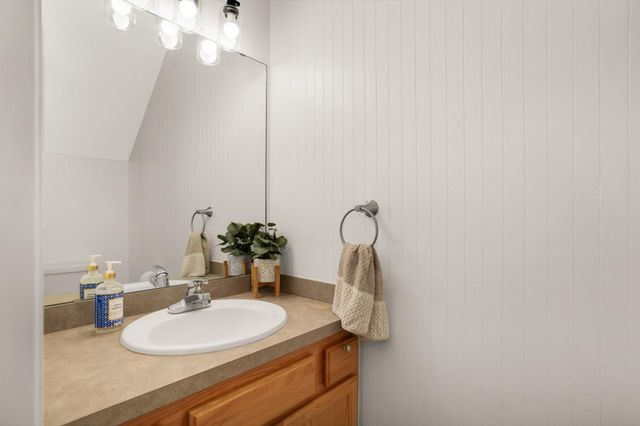 125 Stallion Lane, Circle Pines, MN 55014