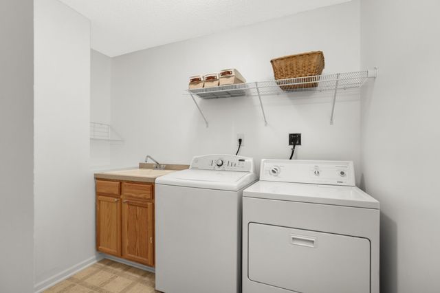 125 Stallion Lane, Circle Pines, MN 55014