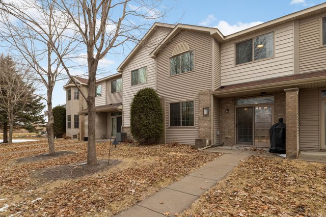 125 Stallion Lane, Circle Pines, MN 55014