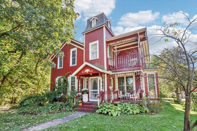 238 S Oak Street, Lake Mills, WI 53551