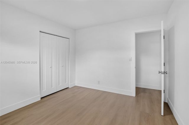 7040 NW 8th Court, Plantation, FL 33317