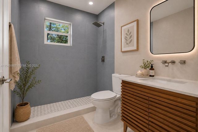 7040 NW 8th Court, Plantation, FL 33317
