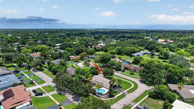 7040 NW 8th Court, Plantation, FL 33317