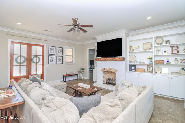 405 Elen Court, Brandon, MS 39042