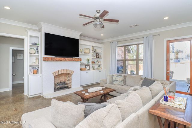 405 Elen Court, Brandon, MS 39042