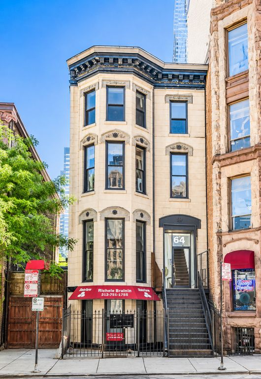 642 N Dearborn Street 4, Chicago, IL 60654