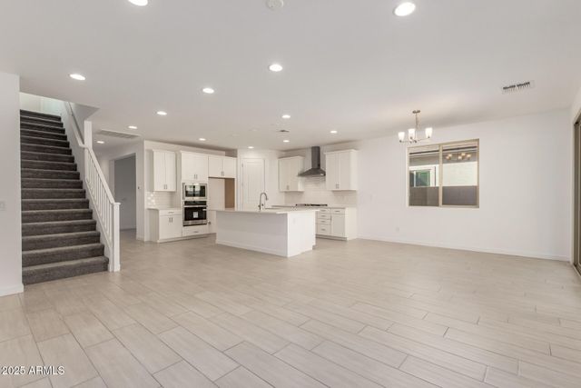 16952 W DESERT Lane, Goodyear, AZ 85338