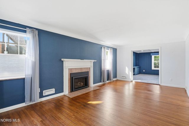 2221 Densmore Drive, Toledo, OH 43606