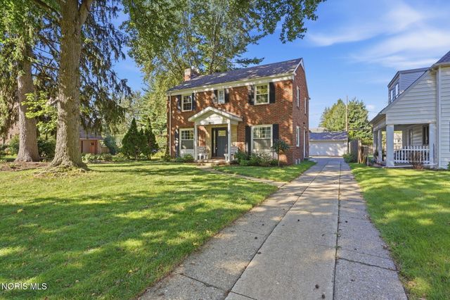 2221 Densmore Drive, Toledo, OH 43606
