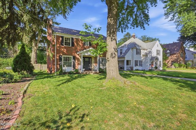 2221 Densmore Drive, Toledo, OH 43606