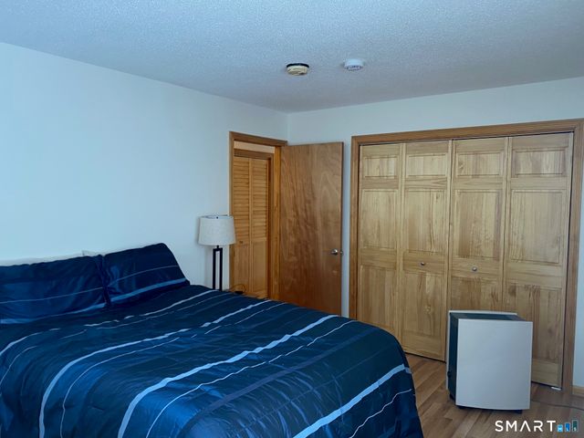 155 Redstone Hill Road 60, Bristol, CT 06010