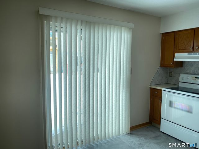 155 Redstone Hill Road 60, Bristol, CT 06010