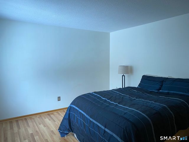 155 Redstone Hill Road 60, Bristol, CT 06010