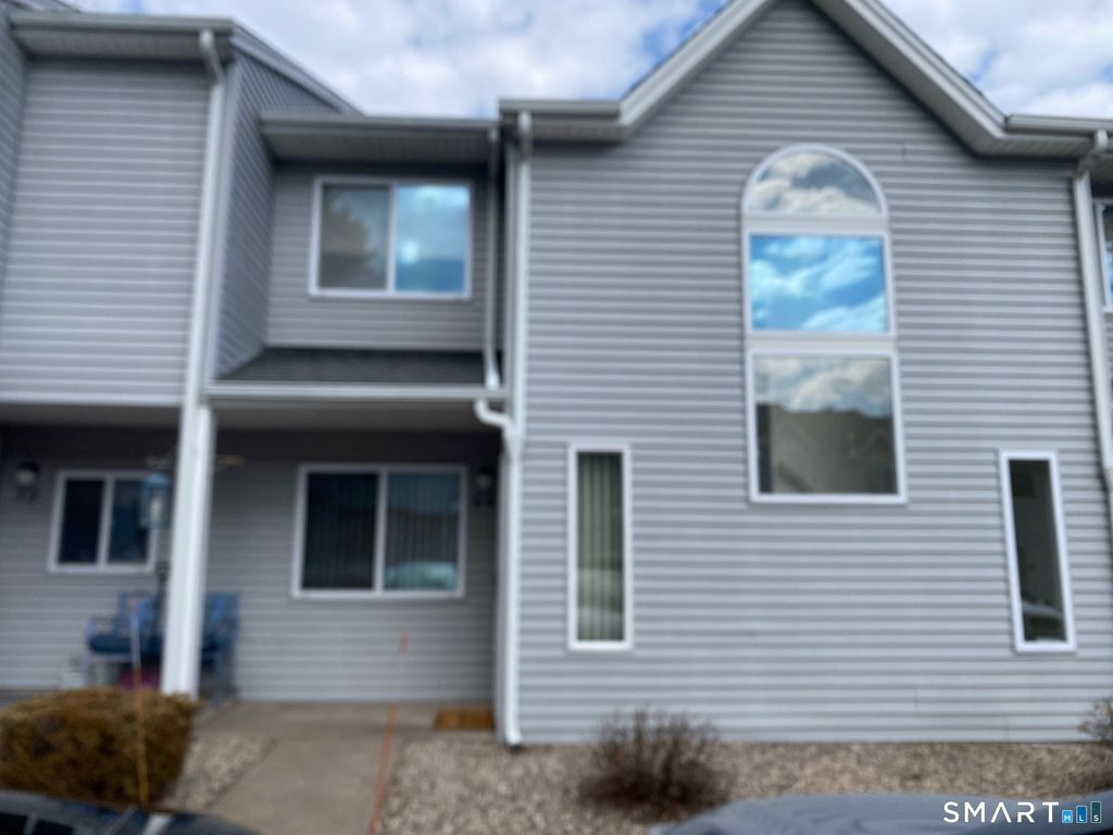 155 Redstone Hill Road 60, Bristol, CT 06010