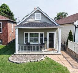 5319 Daggett Avenue, St Louis, MO 63110
