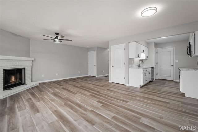 11920 Autumn Lakes Drive, Maryland Heights, MO 63043