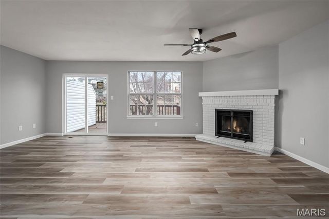 11920 Autumn Lakes Drive, Maryland Heights, MO 63043