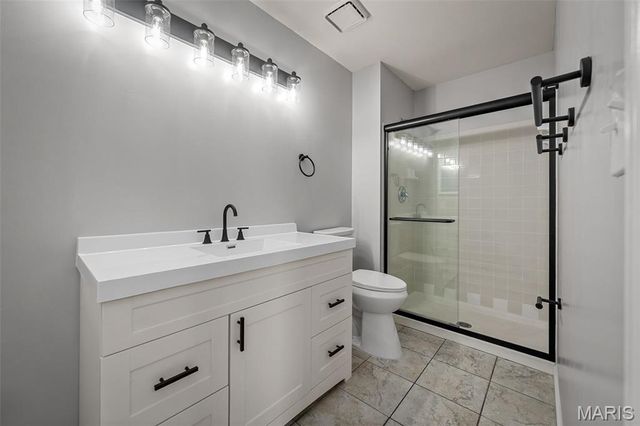 11920 Autumn Lakes Drive, Maryland Heights, MO 63043