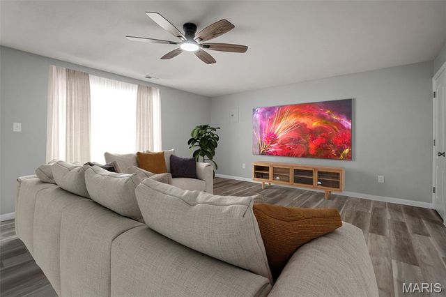 11920 Autumn Lakes Drive, Maryland Heights, MO 63043