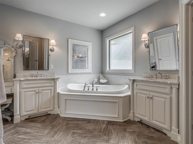 901 Bayonne Bridge Court, Edmond, OK 73034