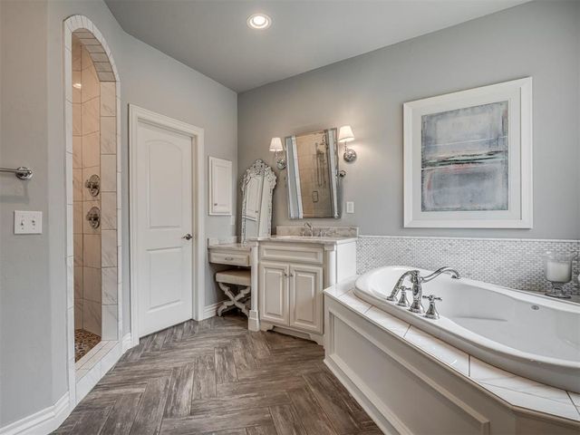 901 Bayonne Bridge Court, Edmond, OK 73034
