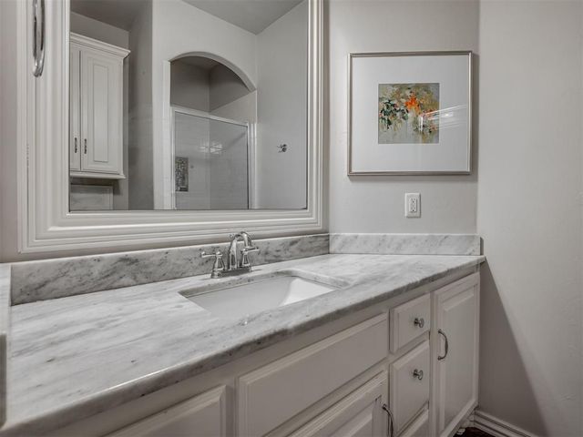 901 Bayonne Bridge Court, Edmond, OK 73034