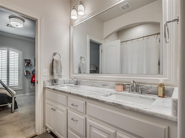901 Bayonne Bridge Court, Edmond, OK 73034