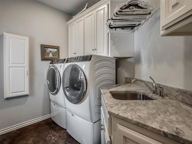 901 Bayonne Bridge Court, Edmond, OK 73034