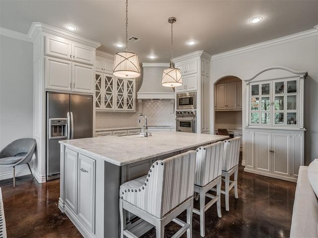 901 Bayonne Bridge Court, Edmond, OK 73034