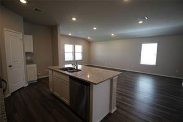 323 Pecos Drive, Huntsville, TX 77340