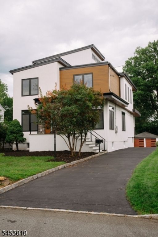 34 Amelia Ave, Livingston Twp., NJ 07039 — photo 2