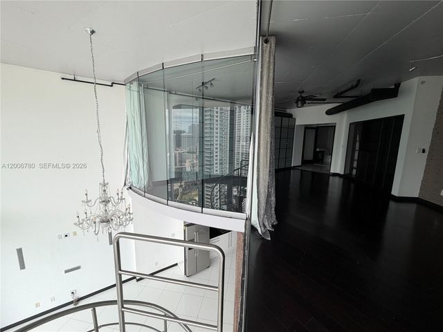 690 SW 1st Ct PHI-01, Miami, FL 33130