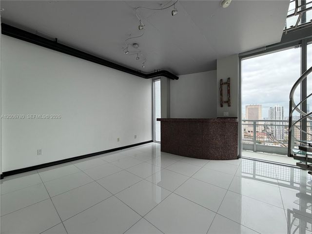 690 SW 1st Ct PHI-01, Miami, FL 33130