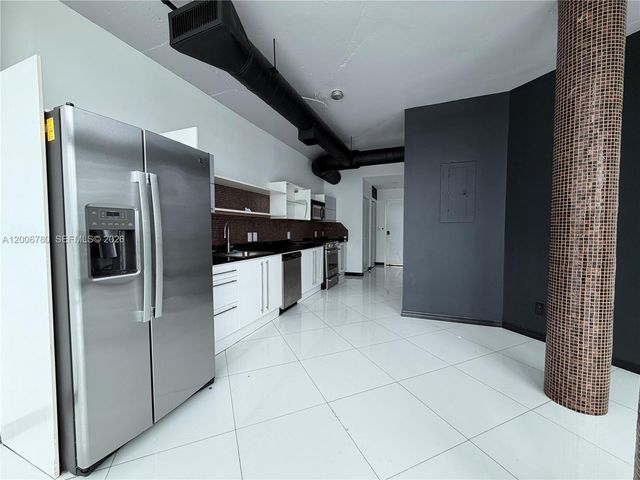 690 SW 1st Ct PHI-01, Miami, FL 33130