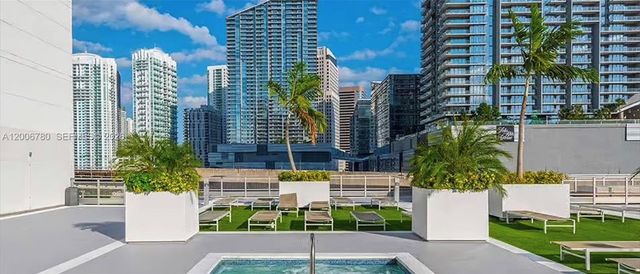 690 SW 1st Ct PHI-01, Miami, FL 33130