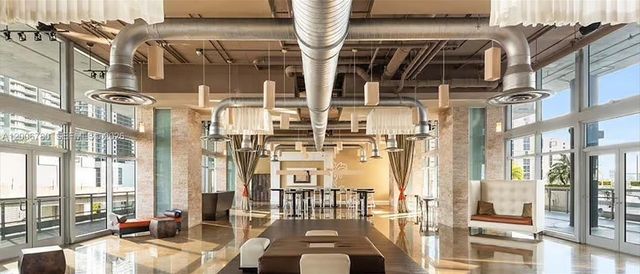 690 SW 1st Ct PHI-01, Miami, FL 33130