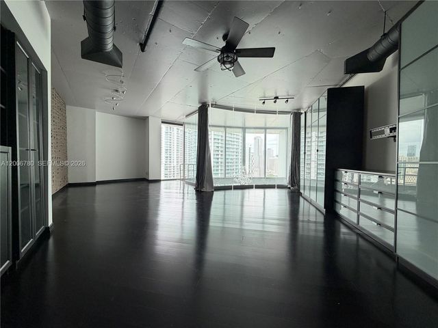 690 SW 1st Ct PHI-01, Miami, FL 33130