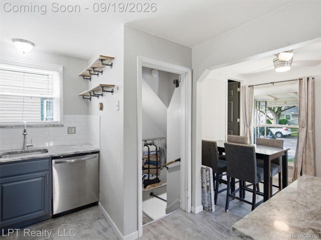 13395 Castle Street, Southgate, MI 48195