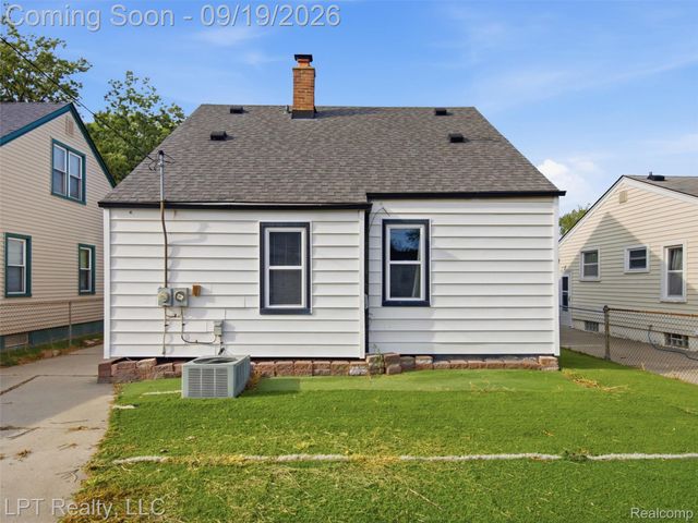 13395 Castle Street, Southgate, MI 48195