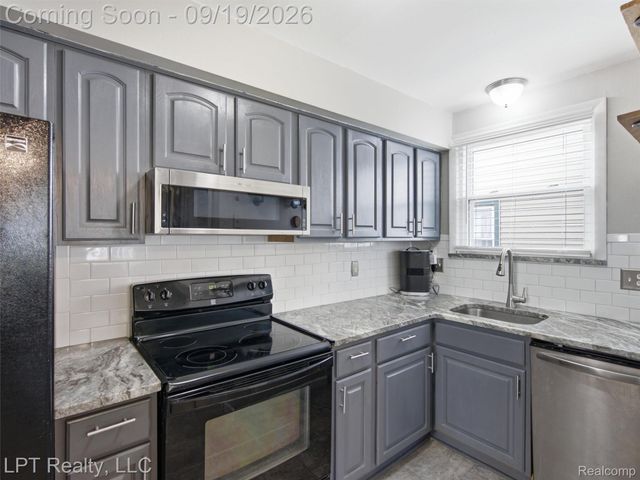 13395 Castle Street, Southgate, MI 48195