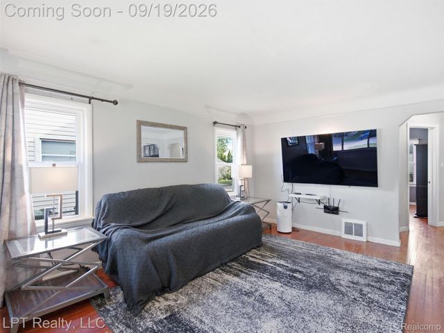 13395 Castle Street, Southgate, MI 48195