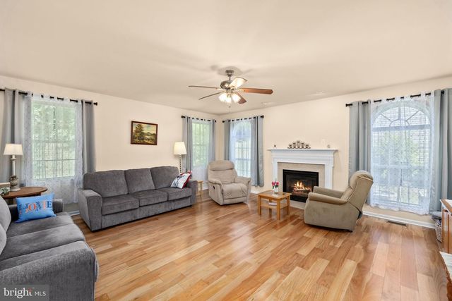 10414 N MCCLELLAN DR, Fredericksburg, VA 22408