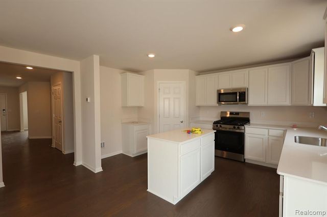 4211 Cedar Lane, Grand Blanc, MI 48439