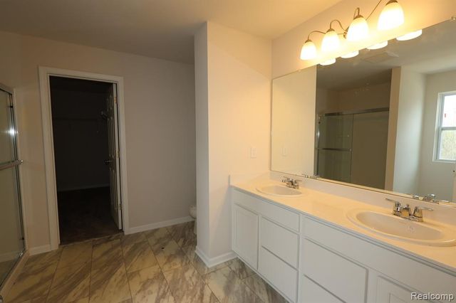 4211 Cedar Lane, Grand Blanc, MI 48439