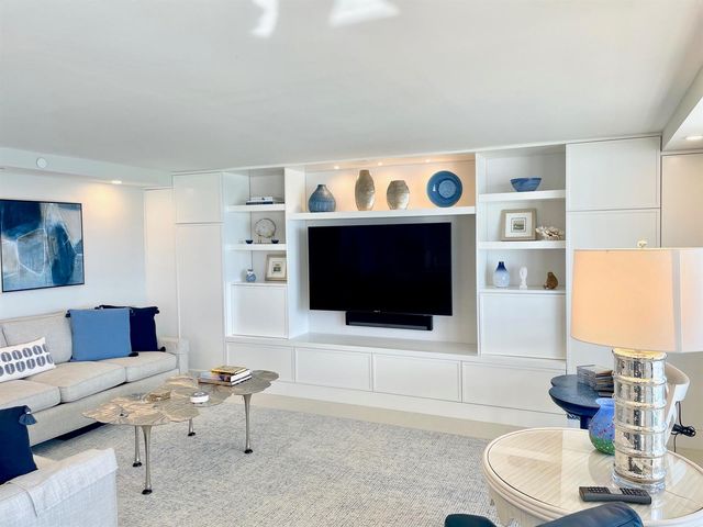 250 S Ocean Boulevard 6f, Boca Raton, FL 33432