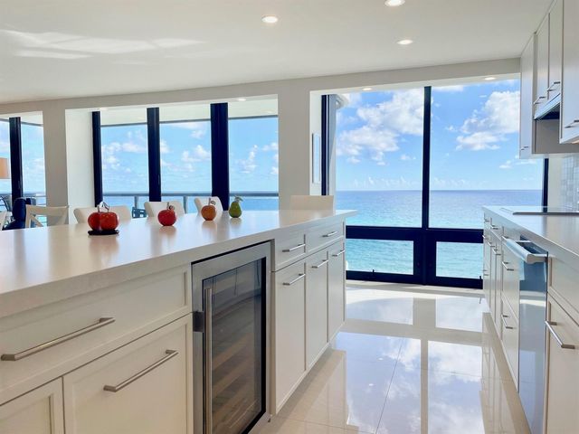 250 S Ocean Boulevard 6f, Boca Raton, FL 33432