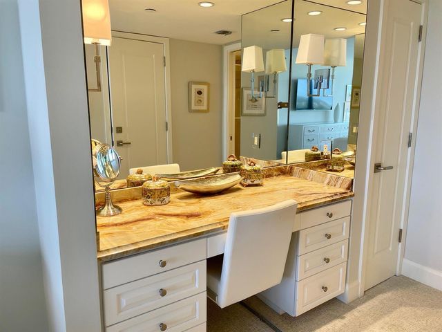 250 S Ocean Boulevard 6f, Boca Raton, FL 33432