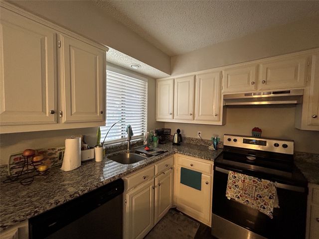 6208 Bronze Leaf Drive, Plano, TX 75023