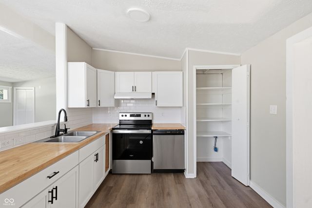 1607 Elmhurst Drive, Indianapolis, IN 46219